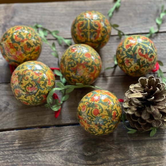 Ornate Classic Paper Mache Holiday Ornaments (set of 6) - Picture 6 of 8